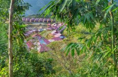 沧源县树脂瓦厂家-美丽村寨灾后重建设离不开合成树脂瓦